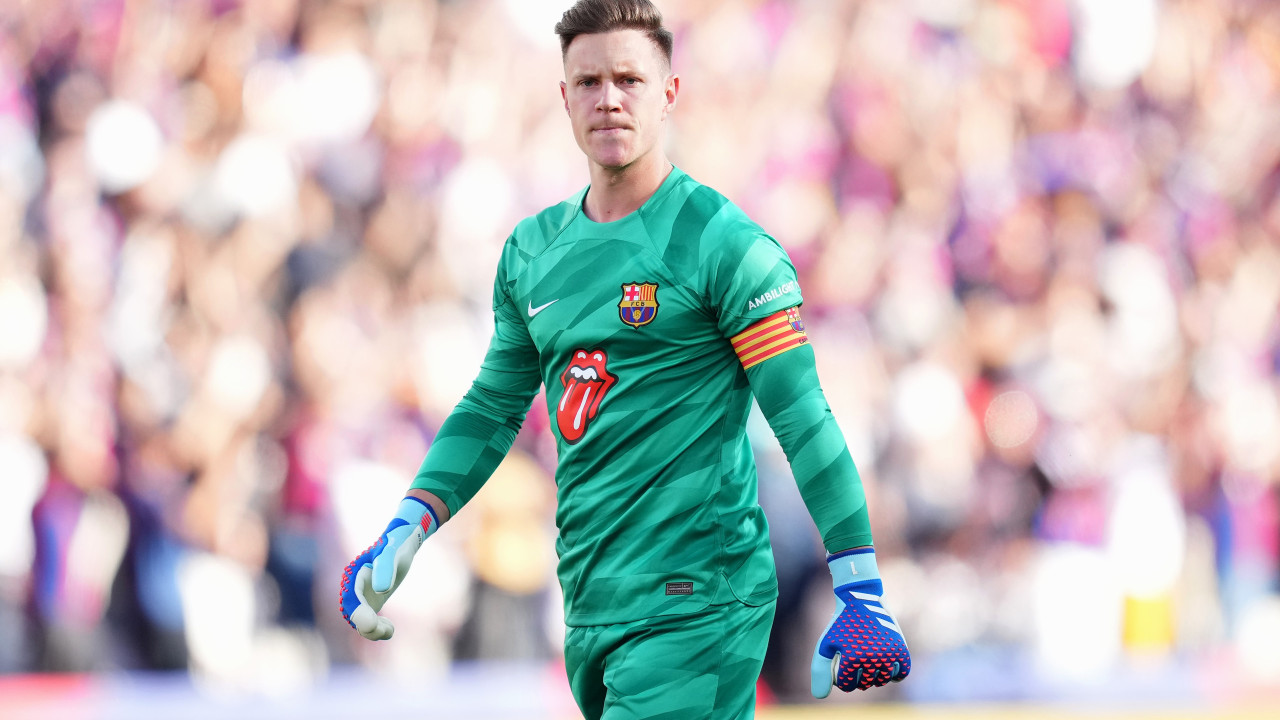 Ter Stegen sofre grave lesão no joelho e pode ficar fora do Barcelona por até oito meses